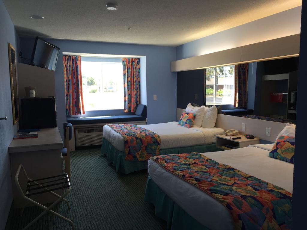 Microtel Inn & Suites By Wyndham קרולינה ביץ' מראה חיצוני תמונה