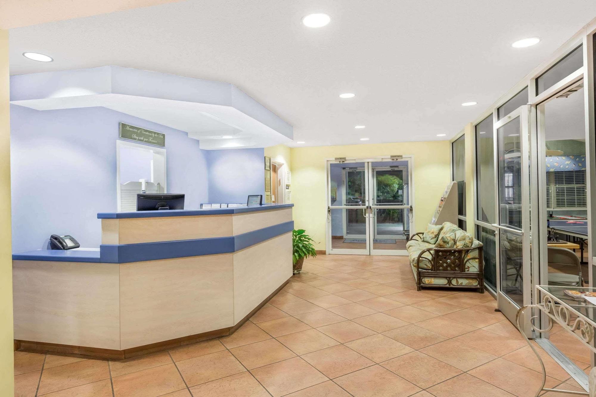 Microtel Inn & Suites By Wyndham קרולינה ביץ' מראה חיצוני תמונה
