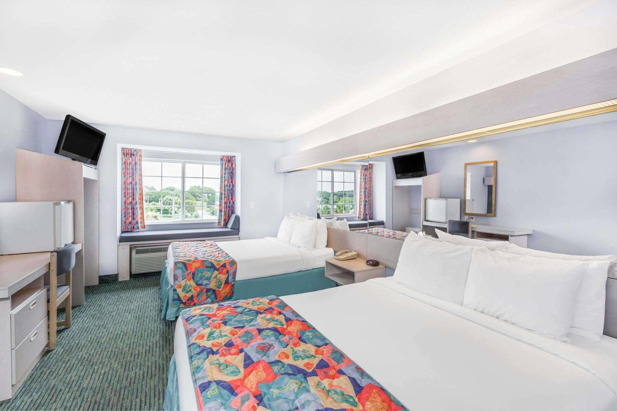 Microtel Inn & Suites By Wyndham קרולינה ביץ' מראה חיצוני תמונה