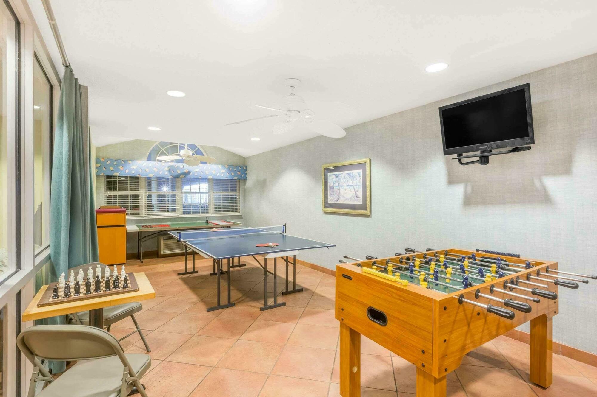 Microtel Inn & Suites By Wyndham קרולינה ביץ' מראה חיצוני תמונה