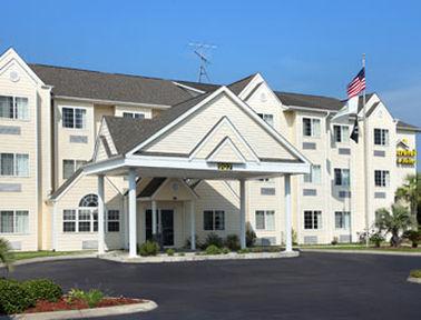 Microtel Inn & Suites By Wyndham קרולינה ביץ' מראה חיצוני תמונה